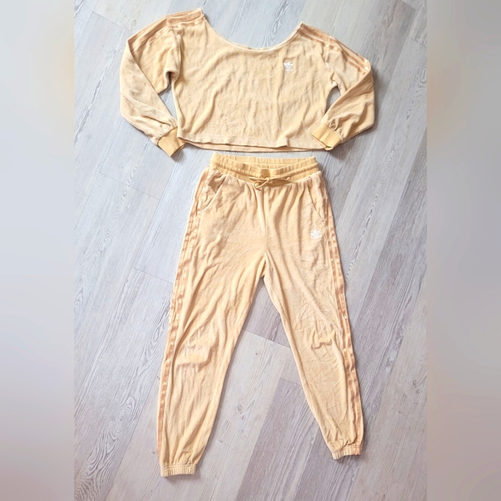 Adidas Originals - Women's Slim Velour Full Length Joggers and Cropped Top!